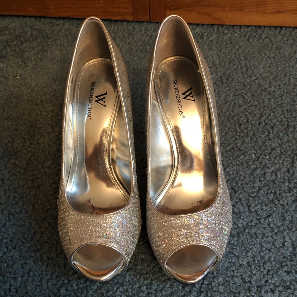 Open toe silver heel